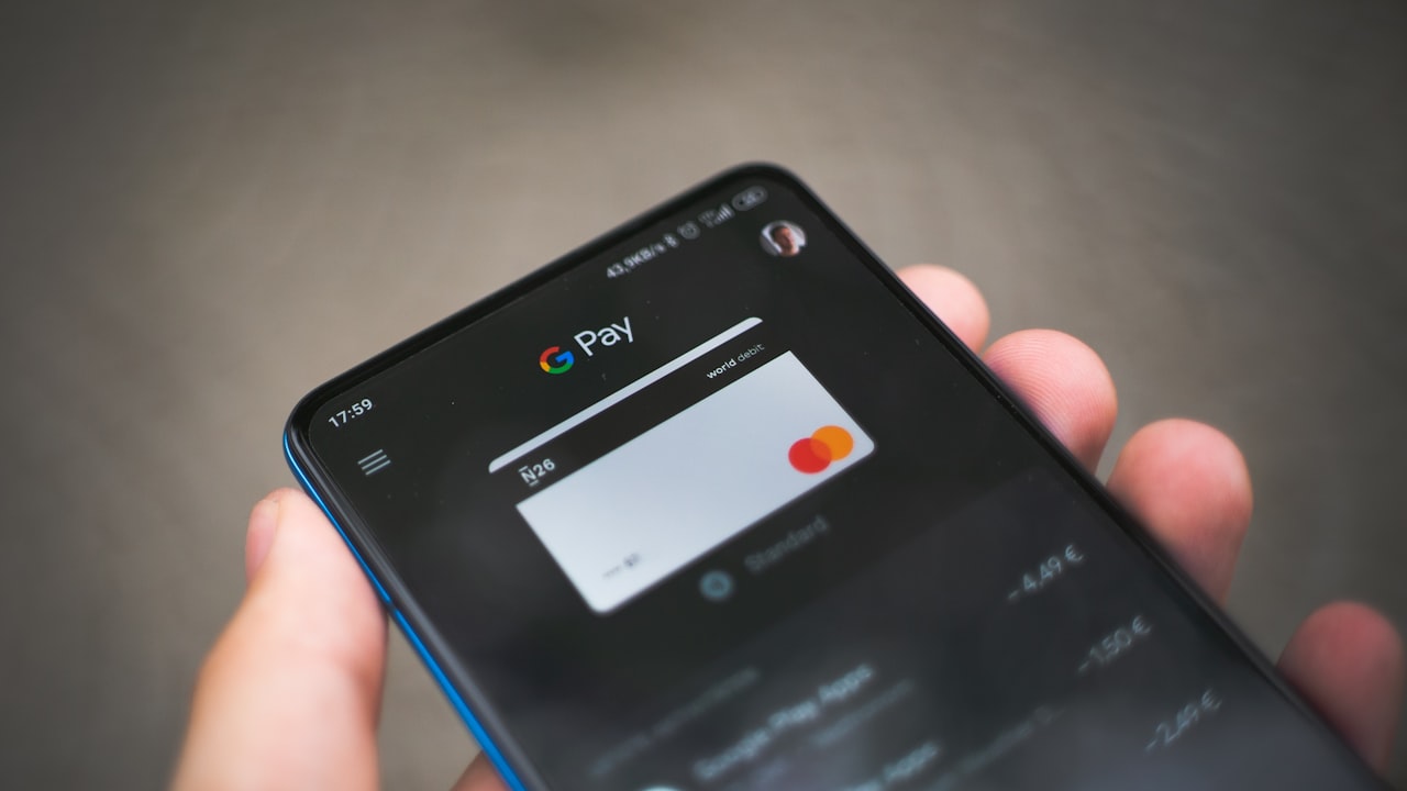 black samsung android smartphone displaying icons